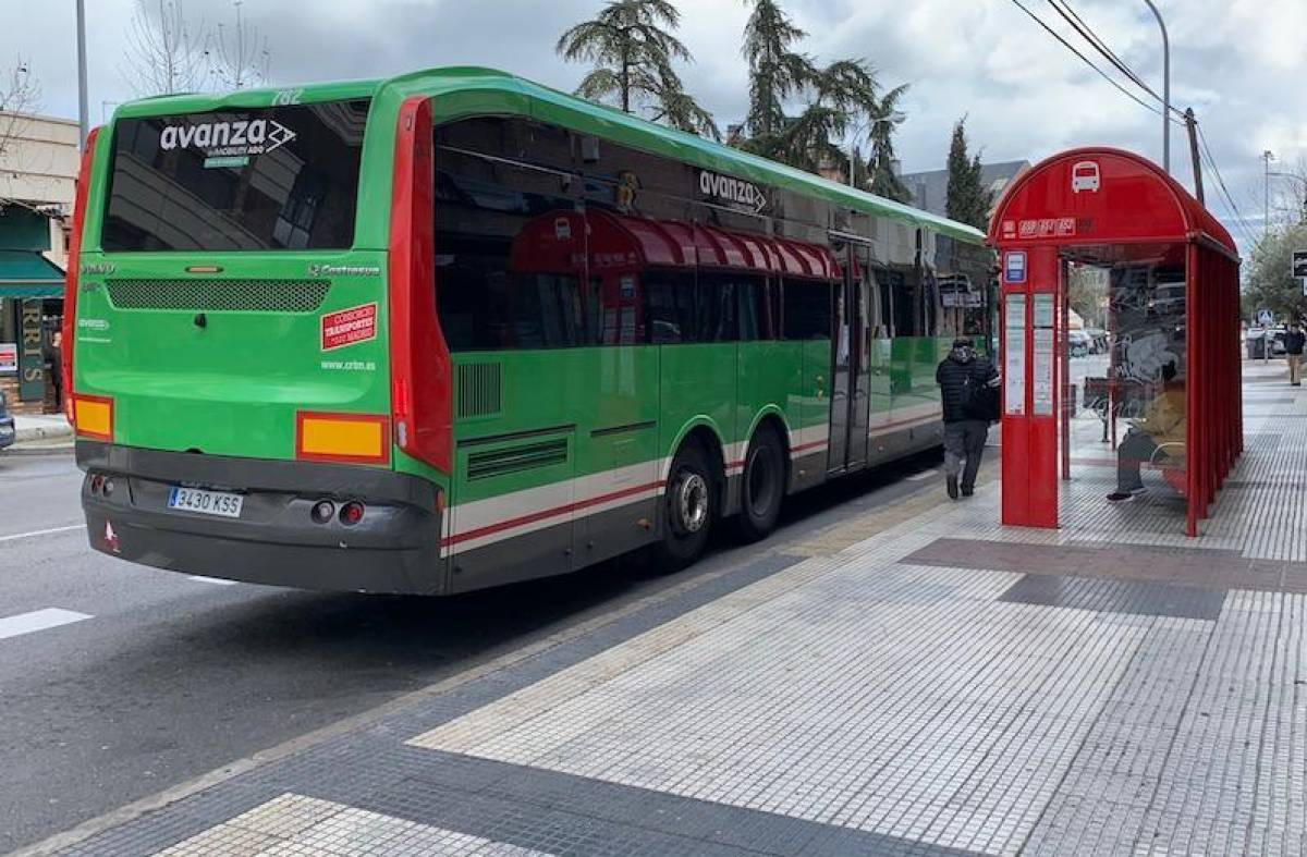 Huelga de autobuses urbanos e interurbanos: próximas fechas y servicios mínimos