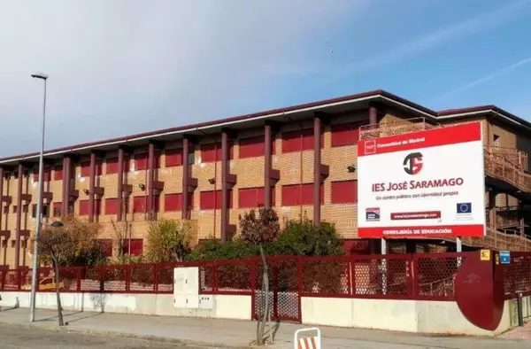 El Ayuntamiento de Majadahonda refuerza su apuesta por el Bachillerato Internacional en el IES José Saramago 