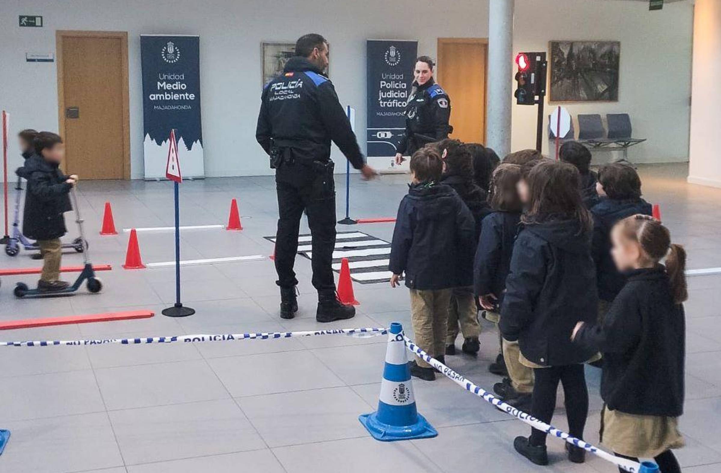 Los Agentes Tutores de la Policía Local de Majadahonda triplican su actividad con charlas, visitas y clases de Educación Vial a escolares