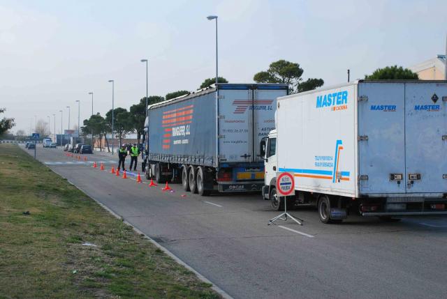 La Unidad de Tráfico de la Policía Local inicia una campaña de control de transporte de mercancías
