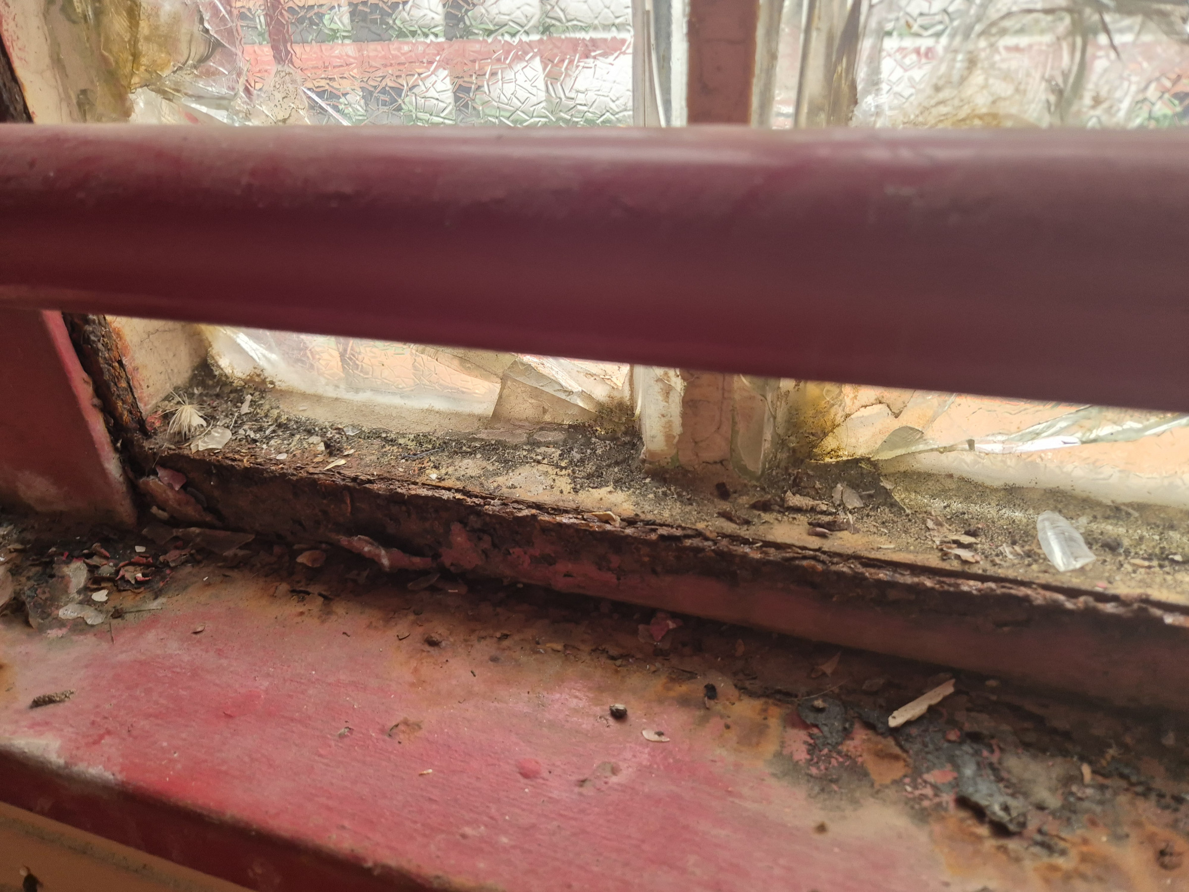 Denuncian el deterioro del Centro de Educación para Personas Adultas de Majadahonda y reclaman su rehabilitación