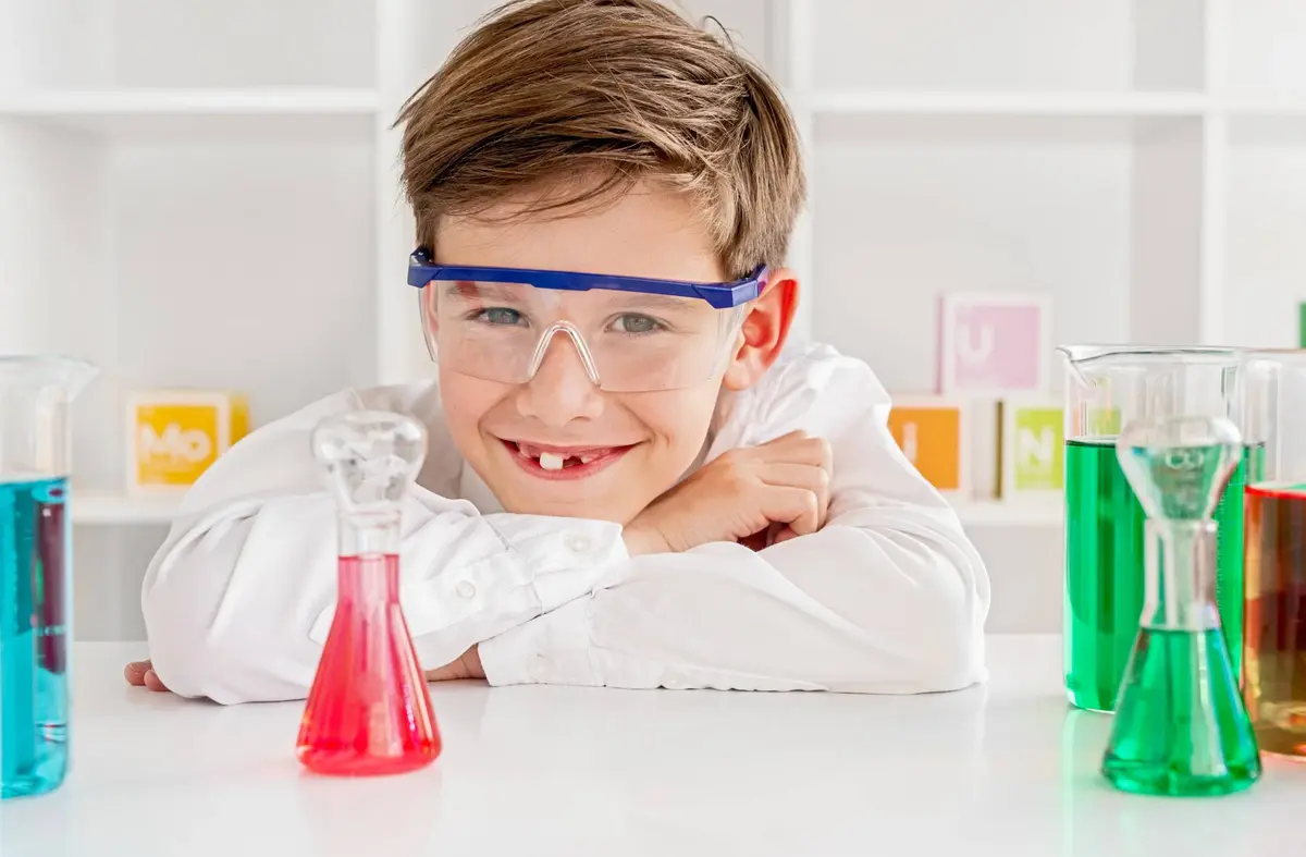 Majadahonda acerca la ciencia a los escolares con talleres y charlas de investigadores del Instituto de Salud Carlos III