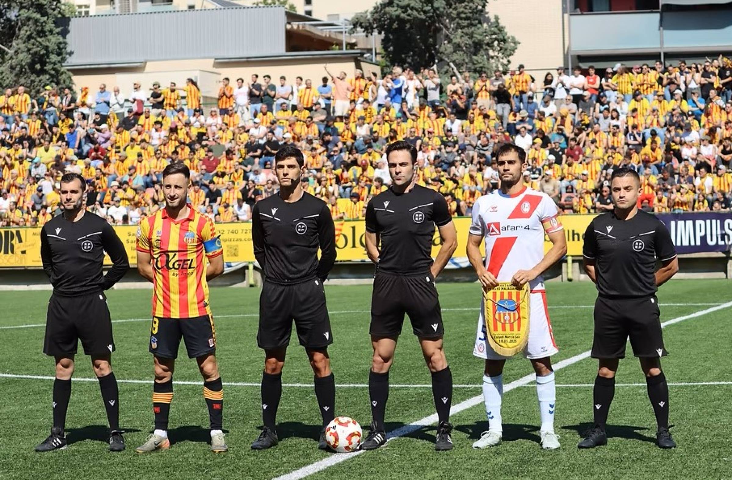 El Rayo Majadahonda sufre un ataque violento de los hinchas radicales tras su victoria contra el UE Sant Andreu
