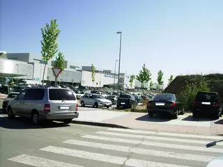 El Grupo Municipal Centrista solicita  que la Policía Municipal restablezca la disciplina en el aparcamiento del Hospital Puerta de Hierro