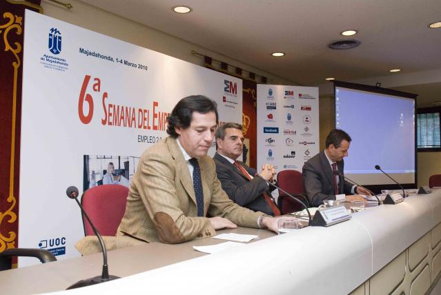 El alcalde y el viceconsejero de Empleo y Mujer inauguran la VI Semana del Empleo y el Emprendimiento
