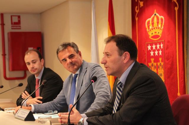 El director general de Economía explica ante empresarios de Majadahonda la política económica de la Comunidad de Madrid
