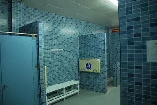 Mejoras en los vestuarios de la piscina  del Centro Deportivo Huerta Vieja

