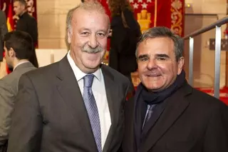 El alcalde de Majadahonda, con la Selección Española de Fútbol
