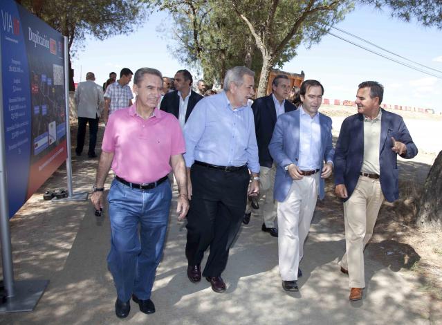 Beteta y De Foxá visitan las obras de desdoblamiento de la M-509