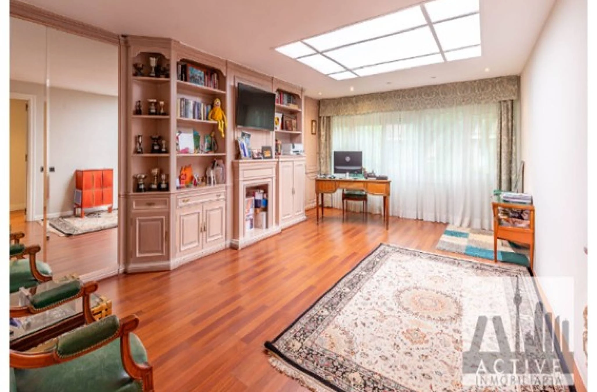 Chalet pareado en venta en calle Mar Adriático