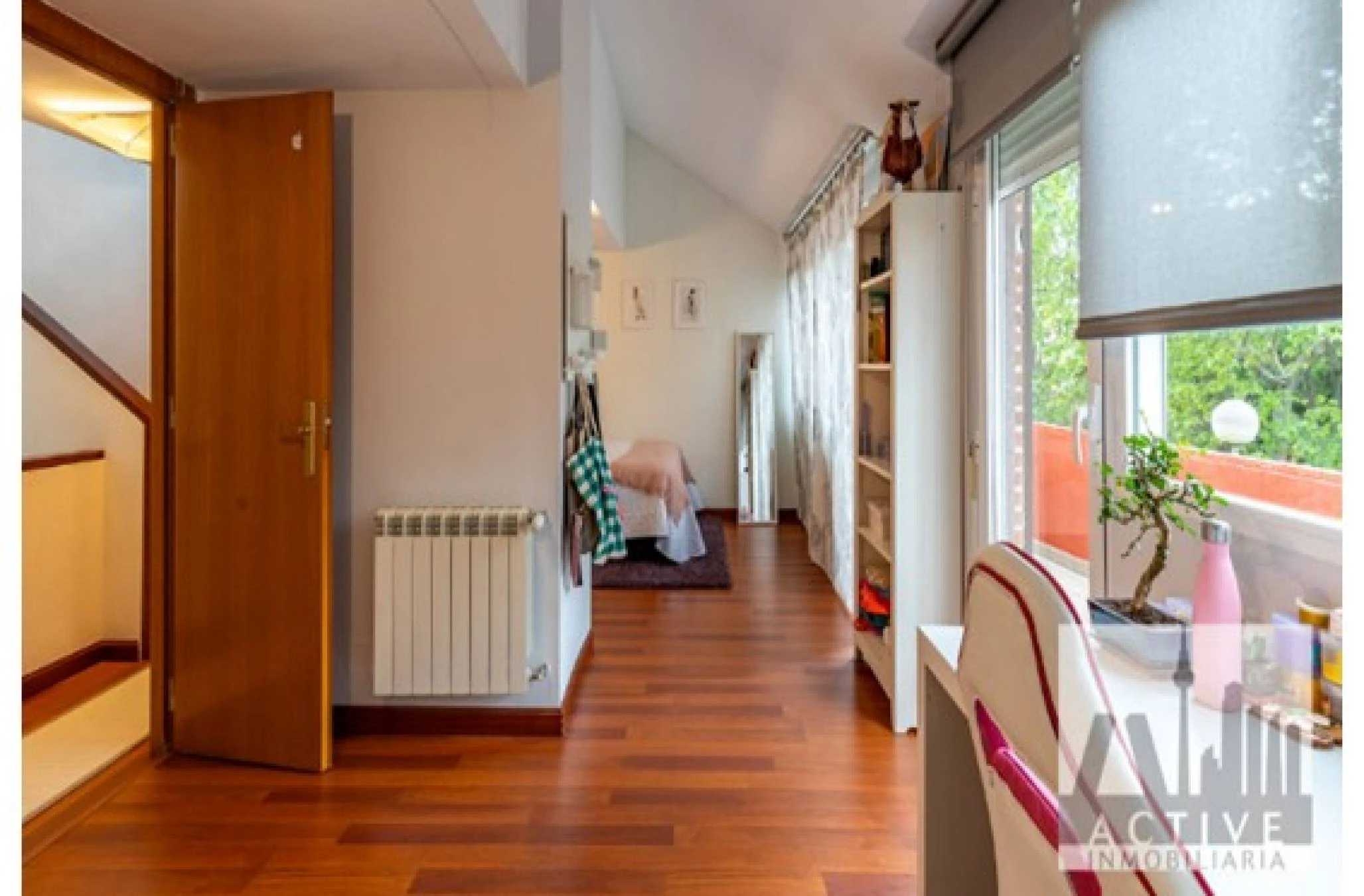 Chalet pareado en venta en calle Mar Adriático