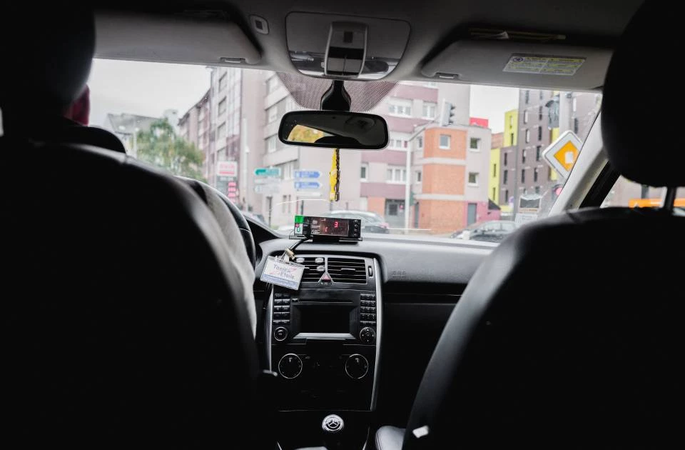 Se busca conductor de TAXI