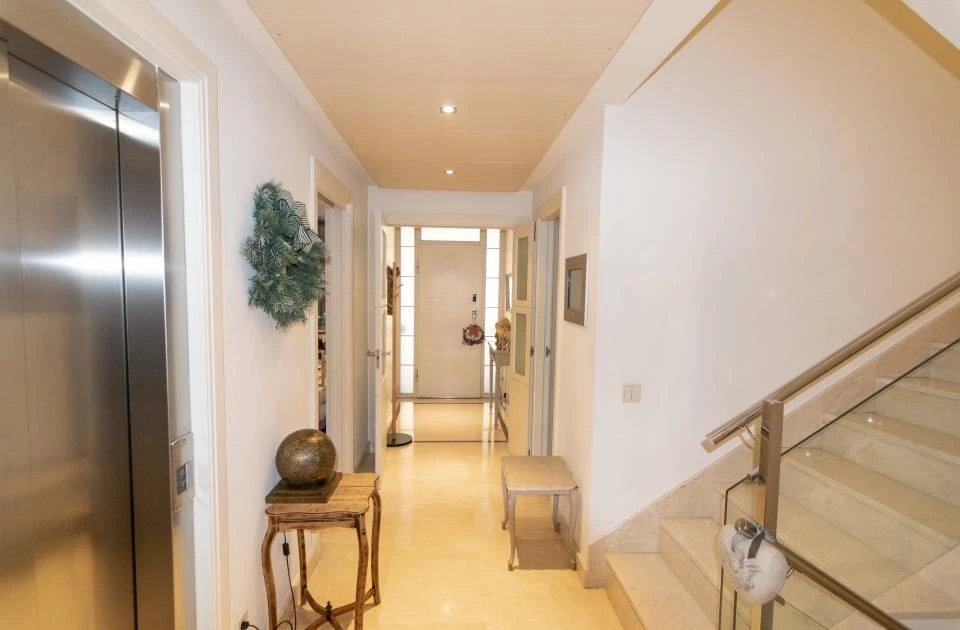CHALET ADOSADO EN LA FINCA