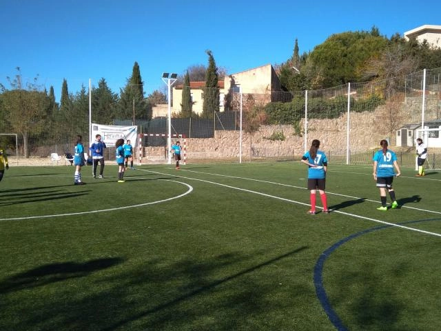 Fútbol femenino en boadilla (15 años en adelante)