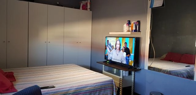 Alquilo habitación en el pueblo de Boadilla del Monte, en frente del colegio Príncipe Felipe  con todos los gastos incluidos para pareja 390€.. persona sola 330€. El baño se comparte con 3 personas teléfono 618479264 Liz